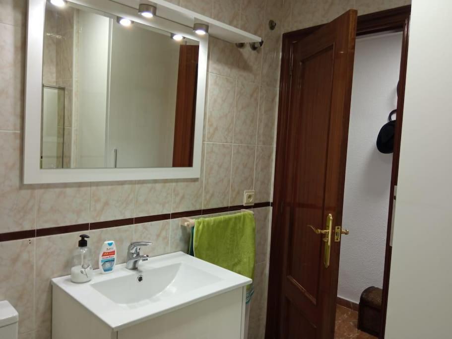 Apartamento Gabucio En Jaen Bagian luar foto